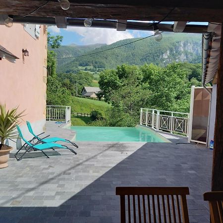 Maison Ainerak Gite A Sainte Engrace La Pierre Saint Martin Exterior foto